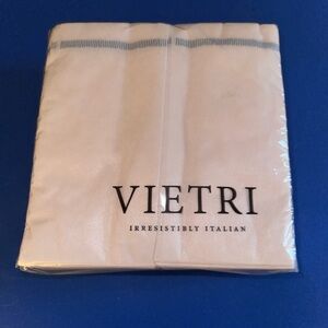 Vietri Papersoft Napkins Guest Towels White 
Made in Italy Disposable